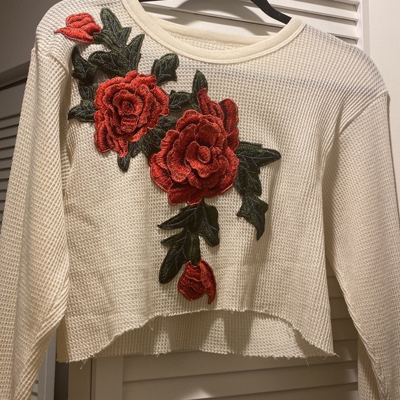 LF- Furst Of A Kind: Women's Long Sleeve Knit Crop Tee Ivory Rose - Picture 6 of 8